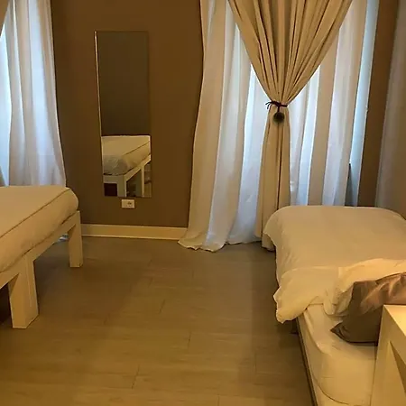 House 5 ترييستي