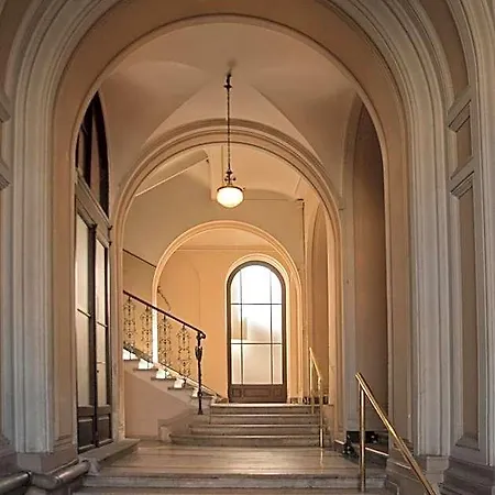 House 5