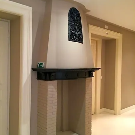 House 5 ترييستي