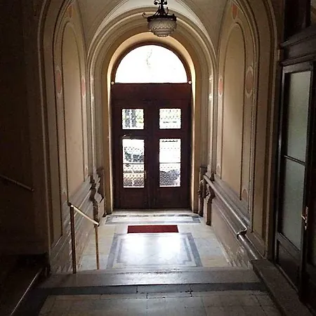 Nocleg ze śniadaniem House 5 4*
