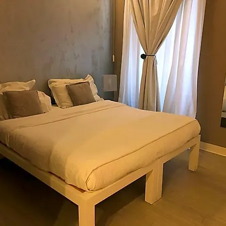 House 5 4* Triest
