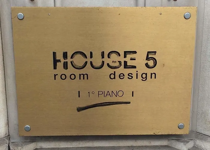 House 5 Bed and breakfast